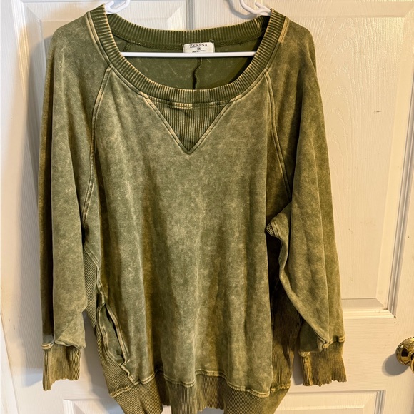 Zenana Outfitters Tops - Zenana Outfitters Olive Green Top